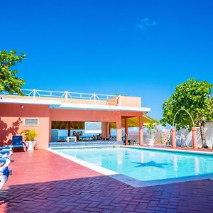 Shields Negril Villas